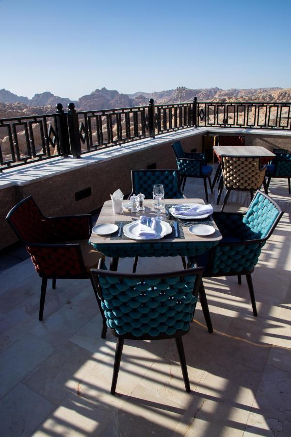 Petra Moon Luxury Hotel Wadi Musa Esterno foto
